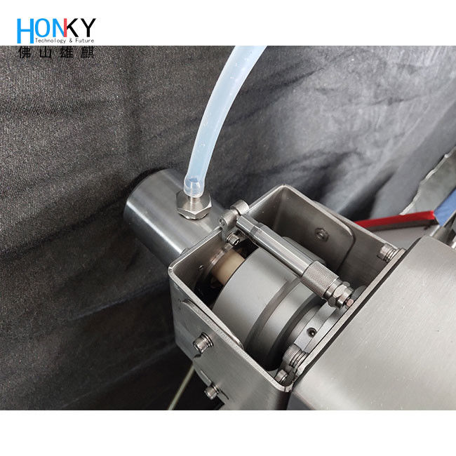 Desktop-Typ vollautomatische 40BPM 2ml Reagenzrohrfüll- und -verschlussmaschine mit Roboterarmsystem für die Reagenzfüllung