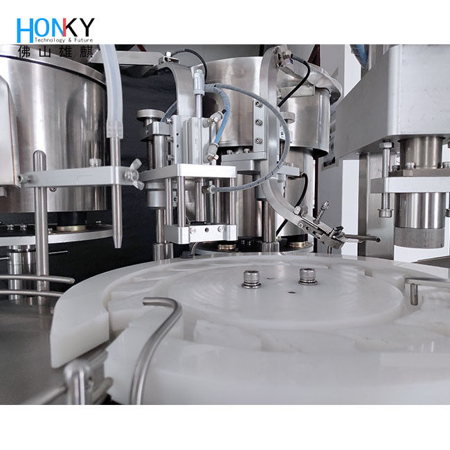 10ml Vial Liquid Filling Capping Machine 25BPM für kleine Reihe Pharma-Flüssigkeits-Herstellung