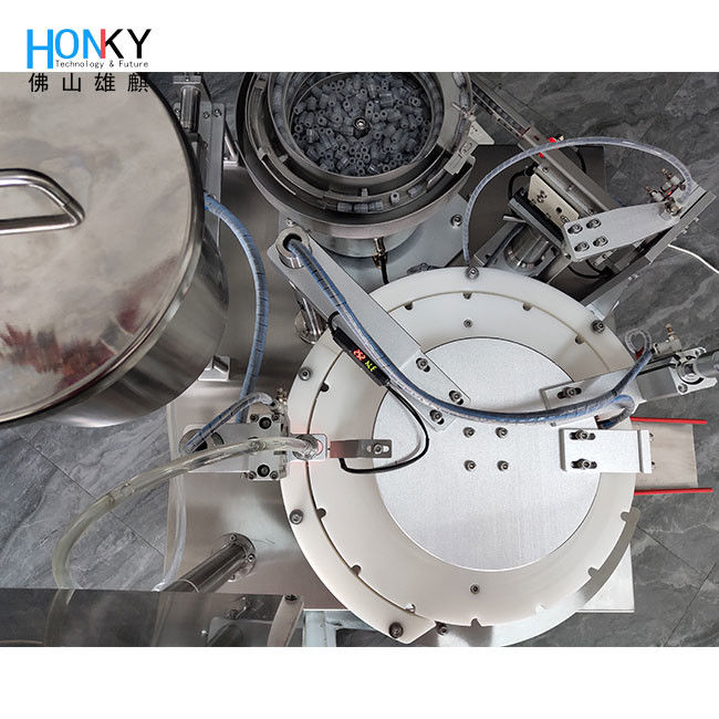 Automatische 3 ml Durchstechflaschenfüllmaschine mit Keramikkolbenpumpe für kosmetisches Hautgel mit 30 PCS pro Minute