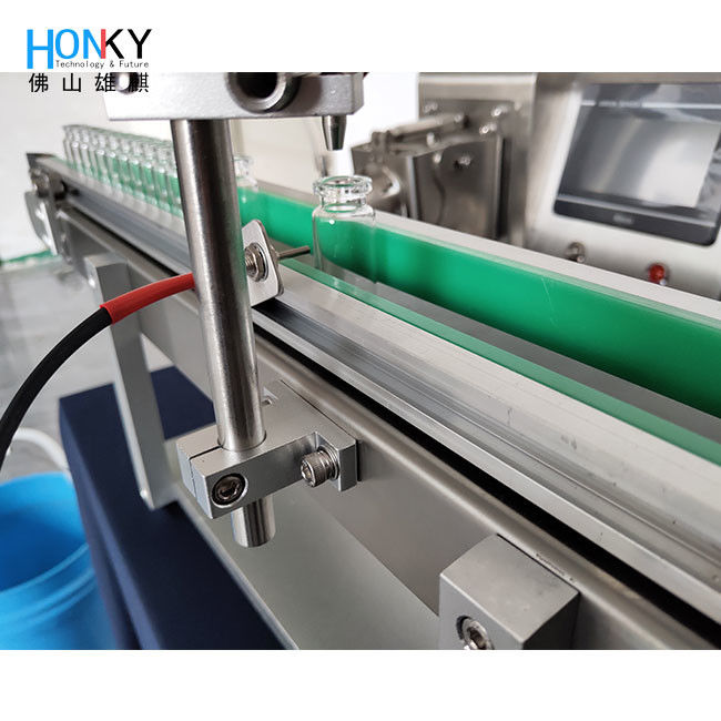 Desktop-Typ Kleinserien-Abfüllmaschine für Flüssigcreme mit Förderband für kosmetische Kleinserienverpackung